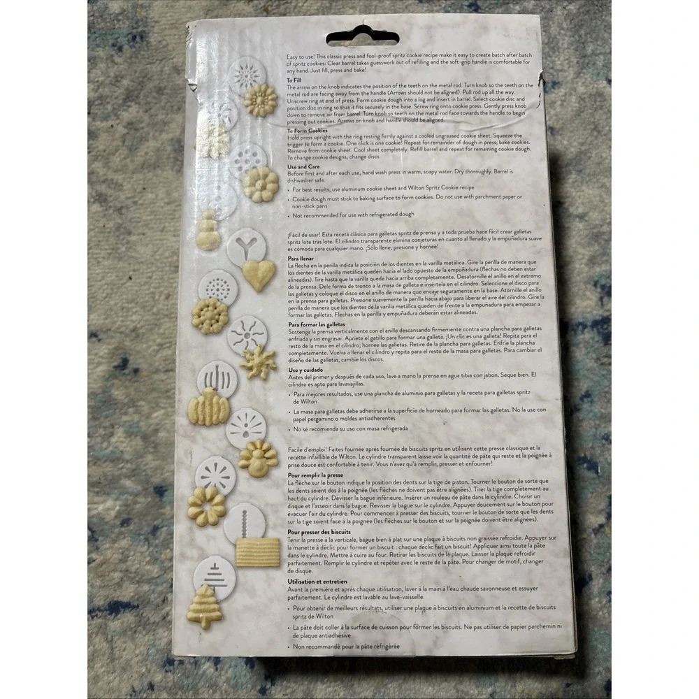 Wilton Simple Success Cookie Press Kit with 12 Discs for Spritz Cookies & Baking